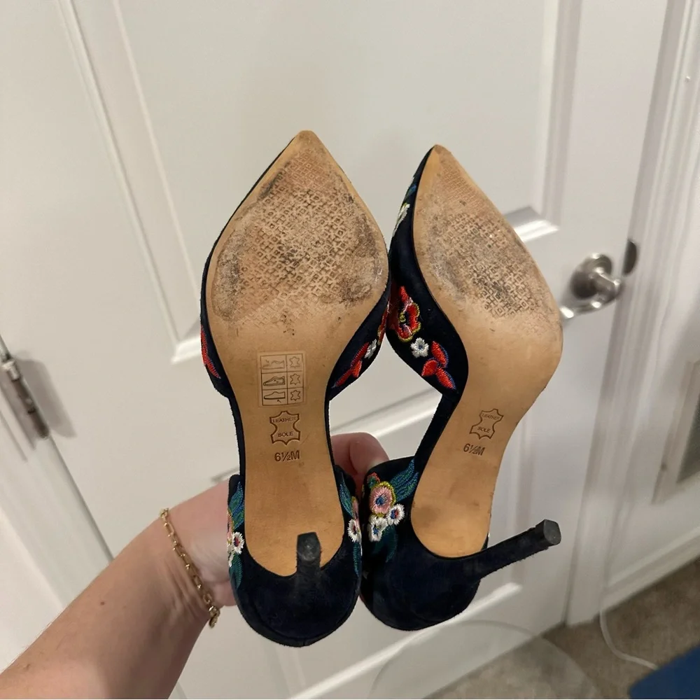 Tory Burch Rosemont Embroidered d'Orsay Pump Heels in Navy Blue, size 6.5
